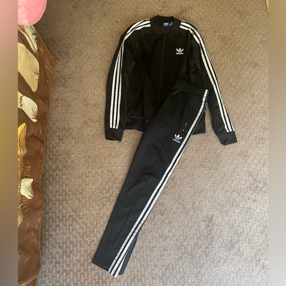 Adidas track set - Picture 2 of 2
